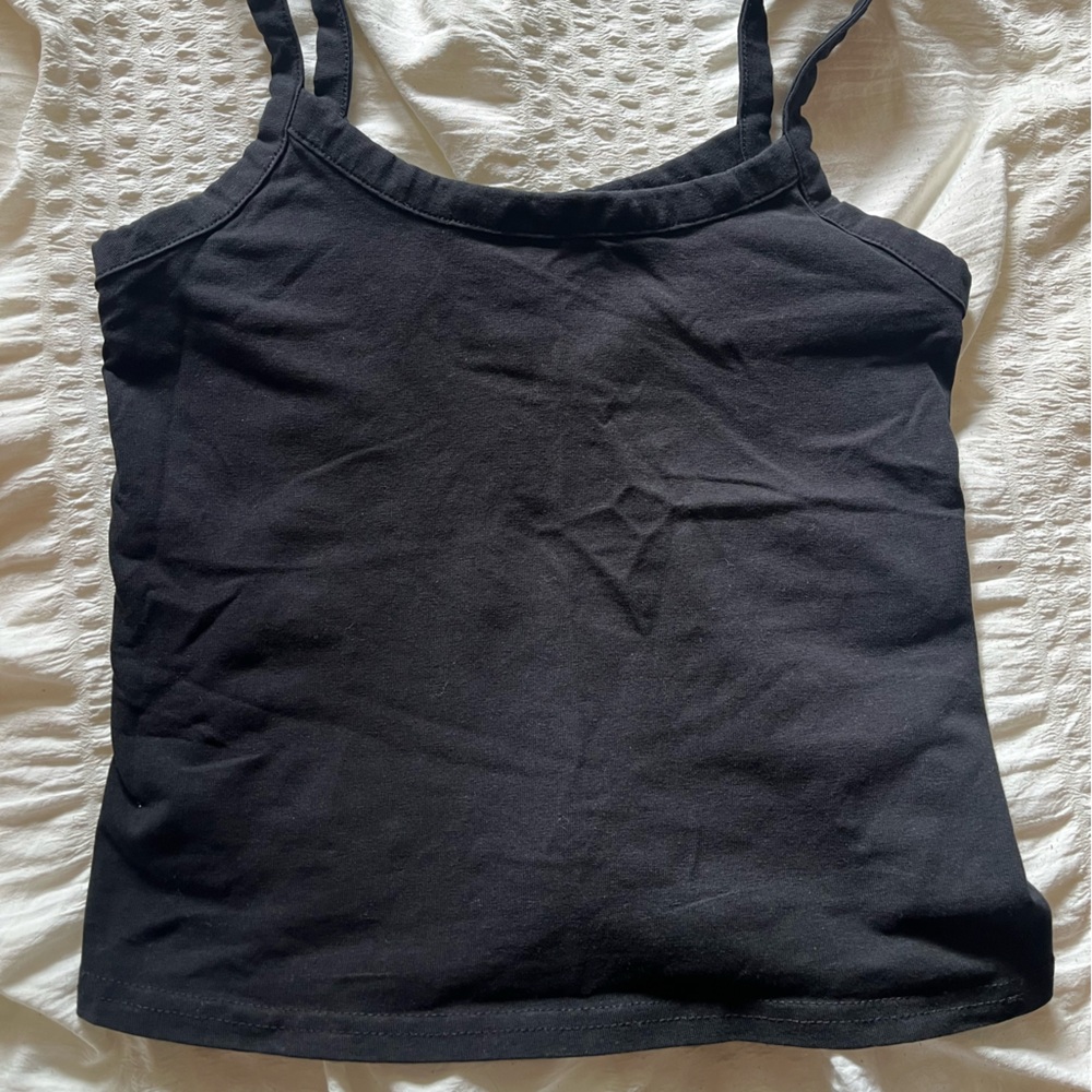 Black cropped tank top
